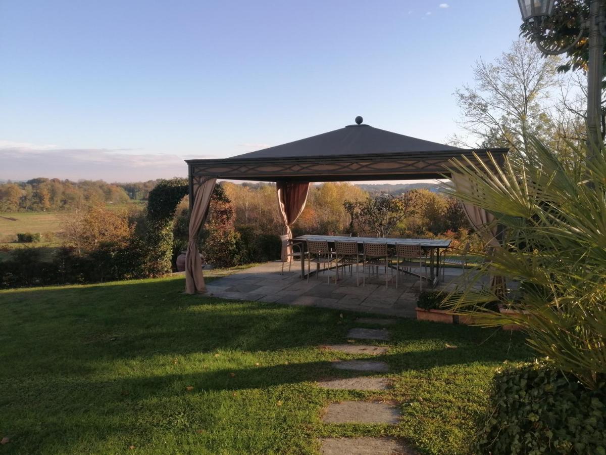Casale Raffaello B&B Como Albese Con Cassano Bagian luar foto