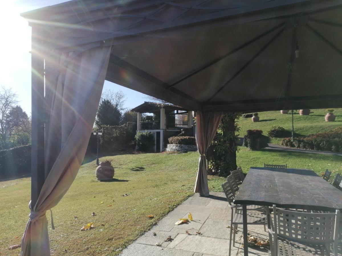 Casale Raffaello B&B Como Albese Con Cassano Bagian luar foto