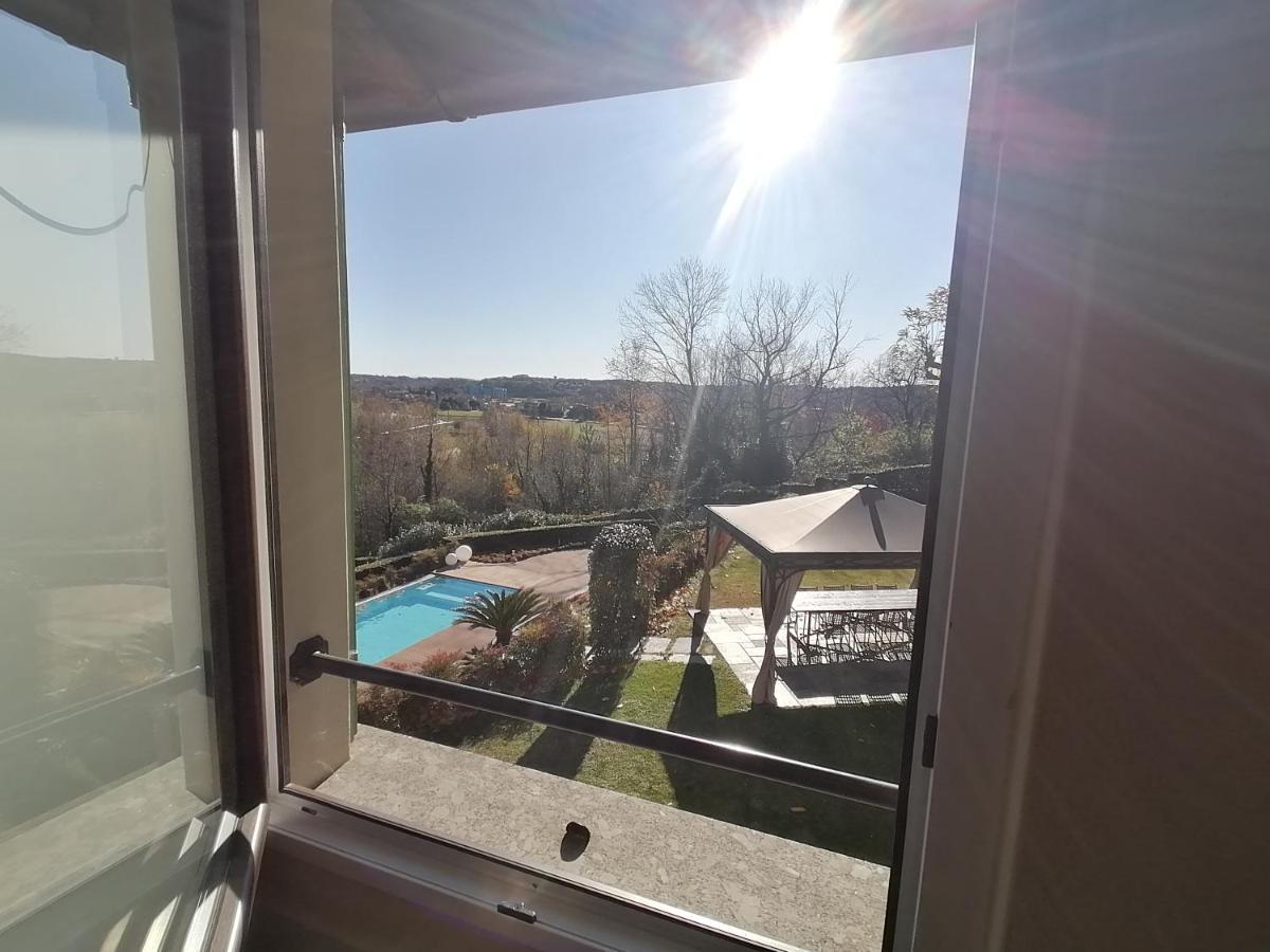 Casale Raffaello B&B Como Albese Con Cassano Bagian luar foto
