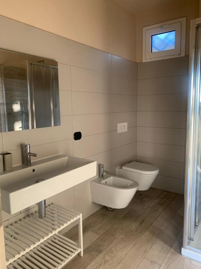 Casale Raffaello B&B Como Albese Con Cassano Bagian luar foto