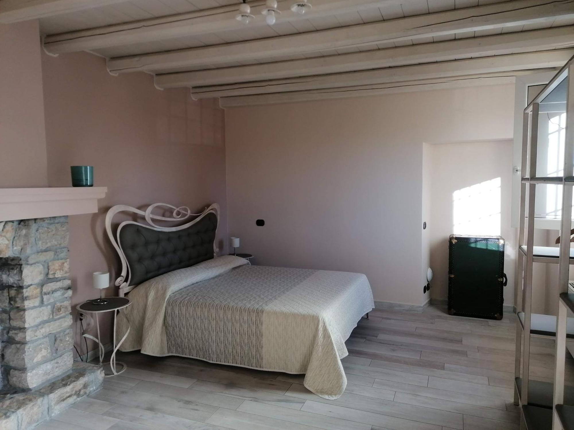 Casale Raffaello B&B Como Albese Con Cassano Bagian luar foto